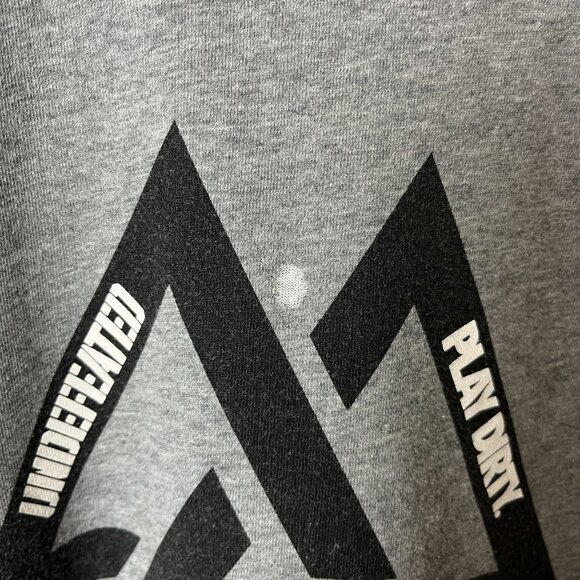 Undefeated Play DIrty UACTP Small S T Shirt Gray Graphic Tee - Picture 6 of 14